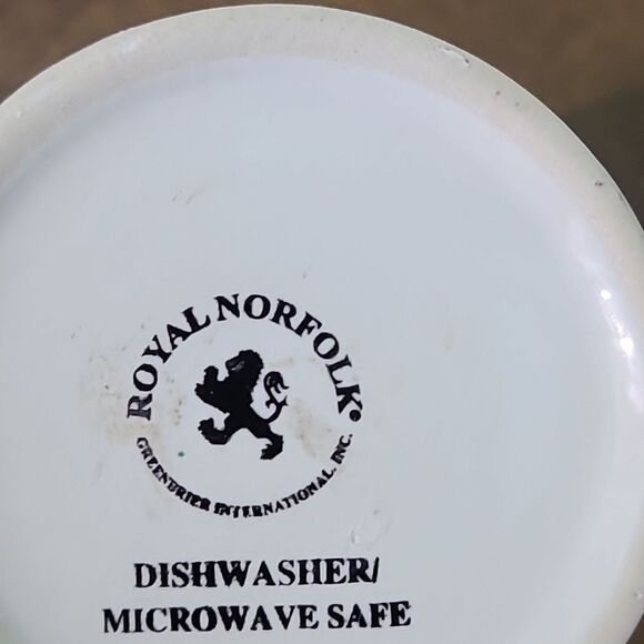 Royal Norfolk Red Cardinal Mug - Picture 5 of 5